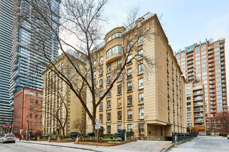 88 Charles St E, unit 301 for sale