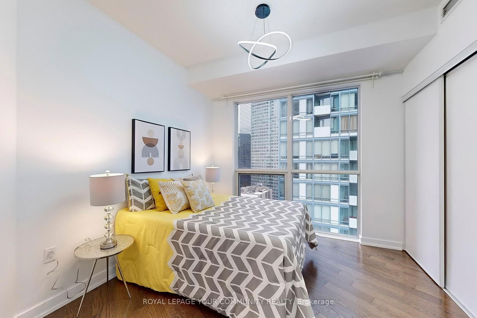 1 The Esplanade, unit 2804 for rent