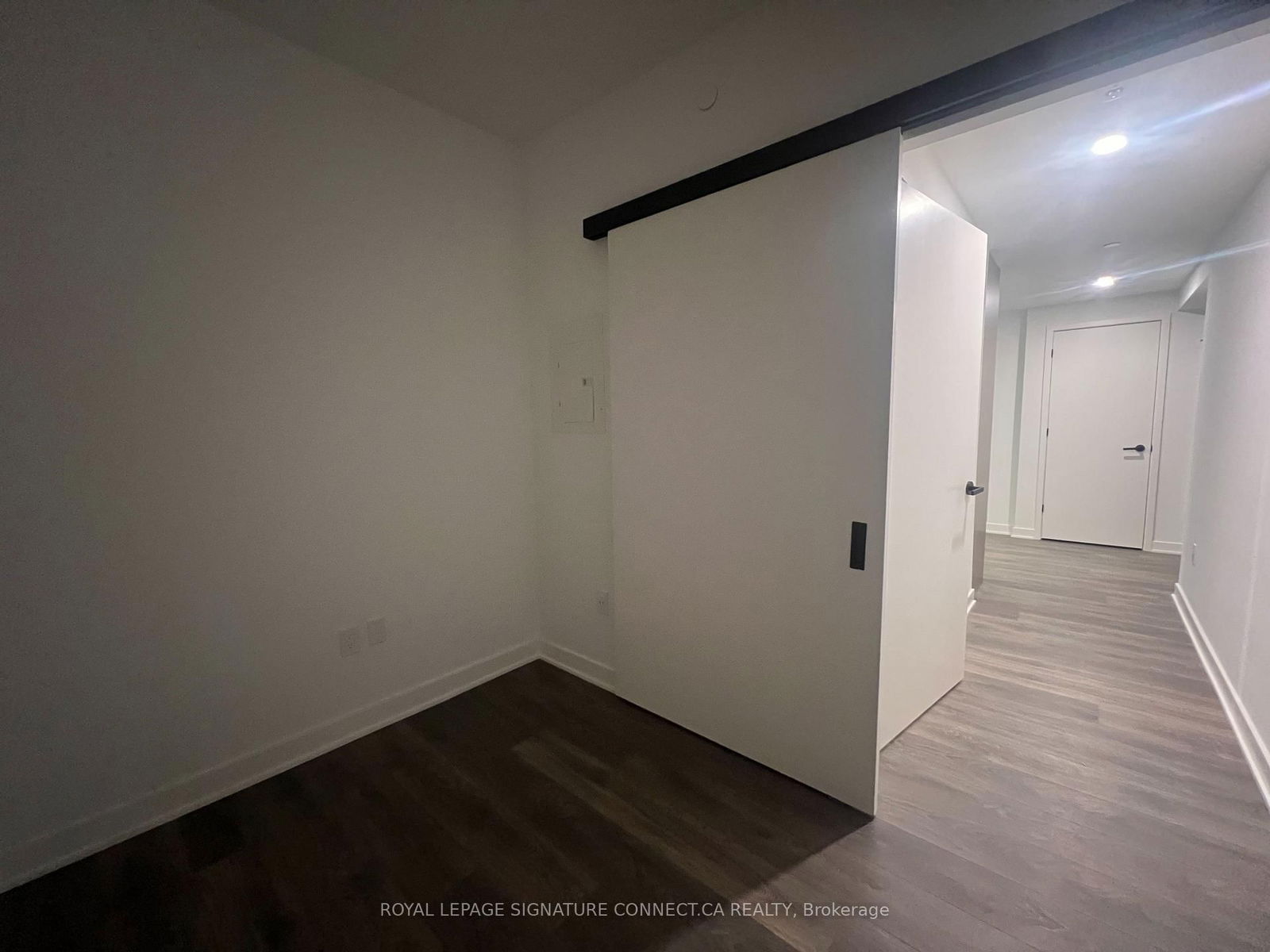 55 Charles St E, unit 2807 for rent