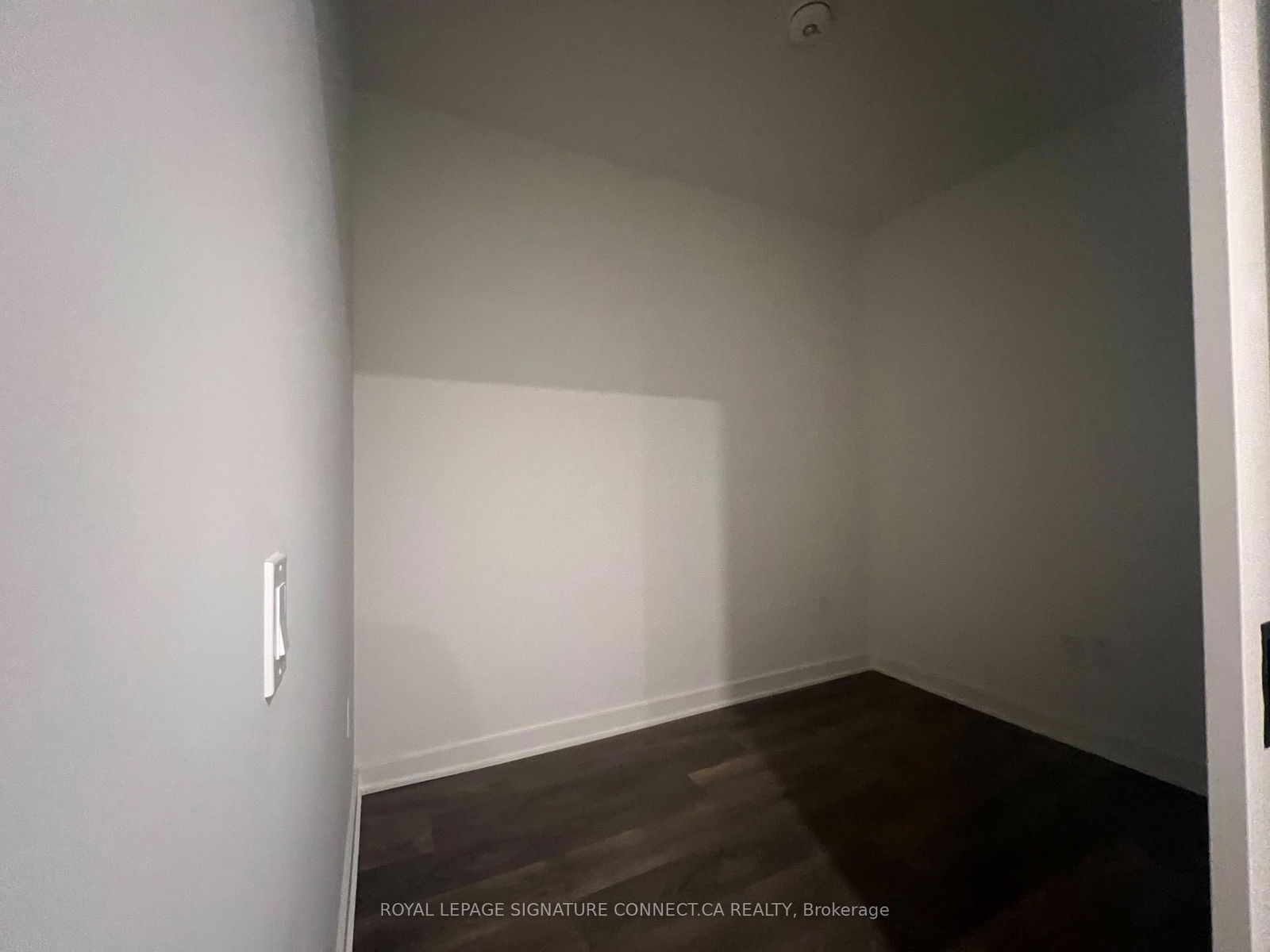 55 Charles St E, unit 2807 for rent