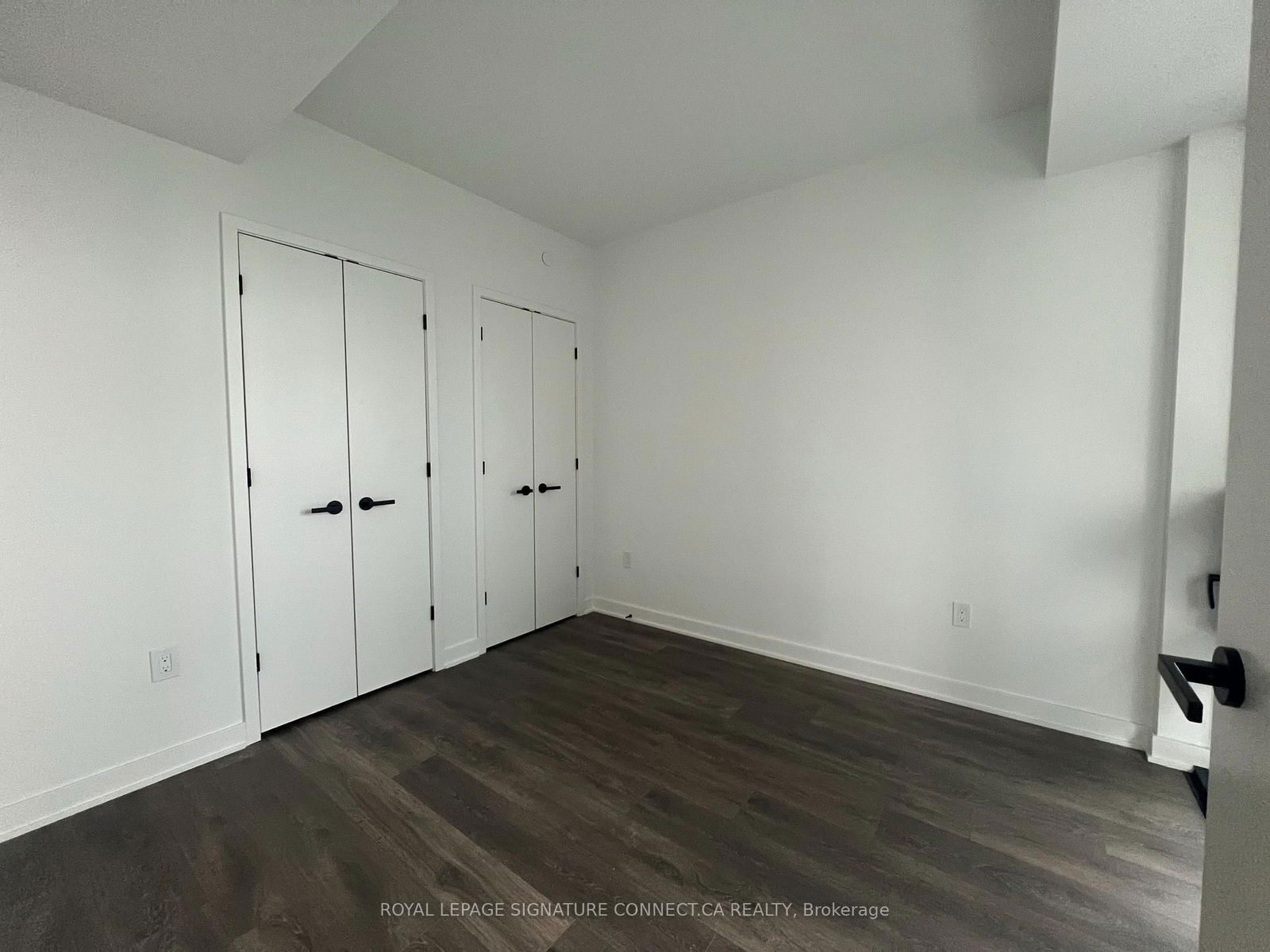 55 Charles St E, unit 2807 for rent