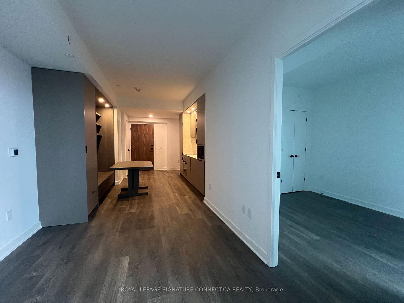 55 Charles St E, unit 2807 for rent