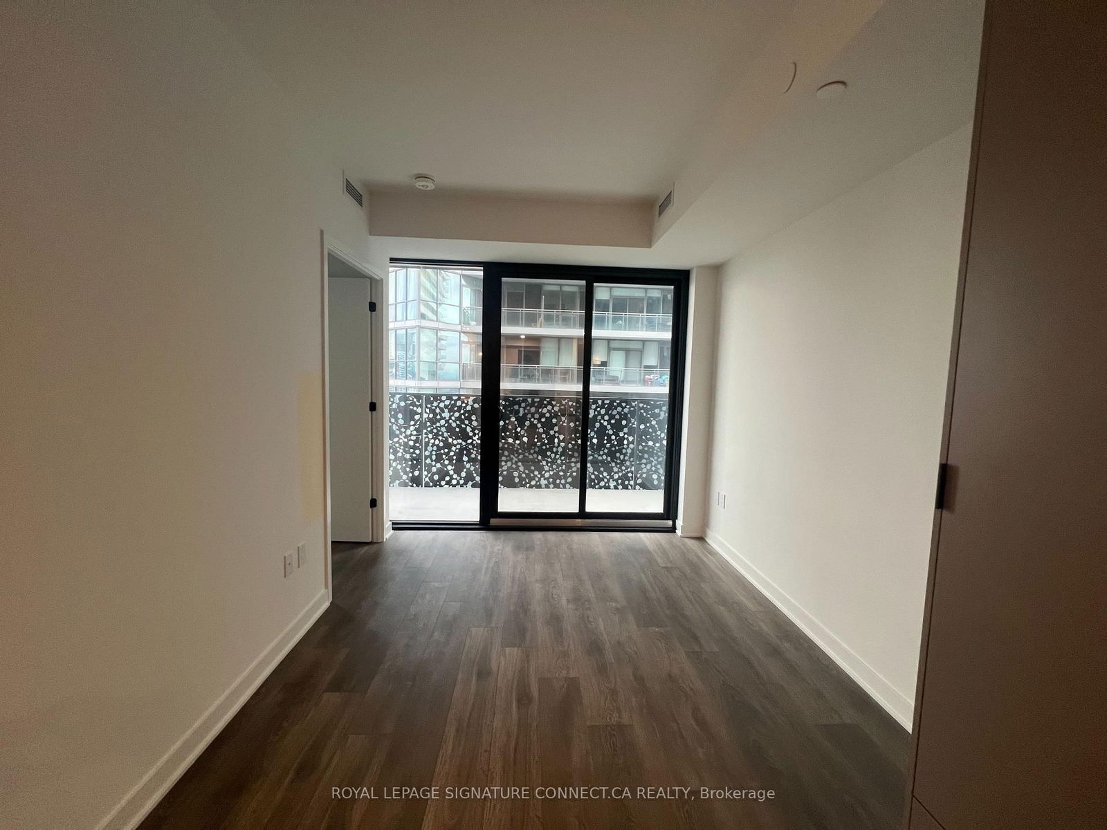 55 Charles St E, unit 4006 for rent