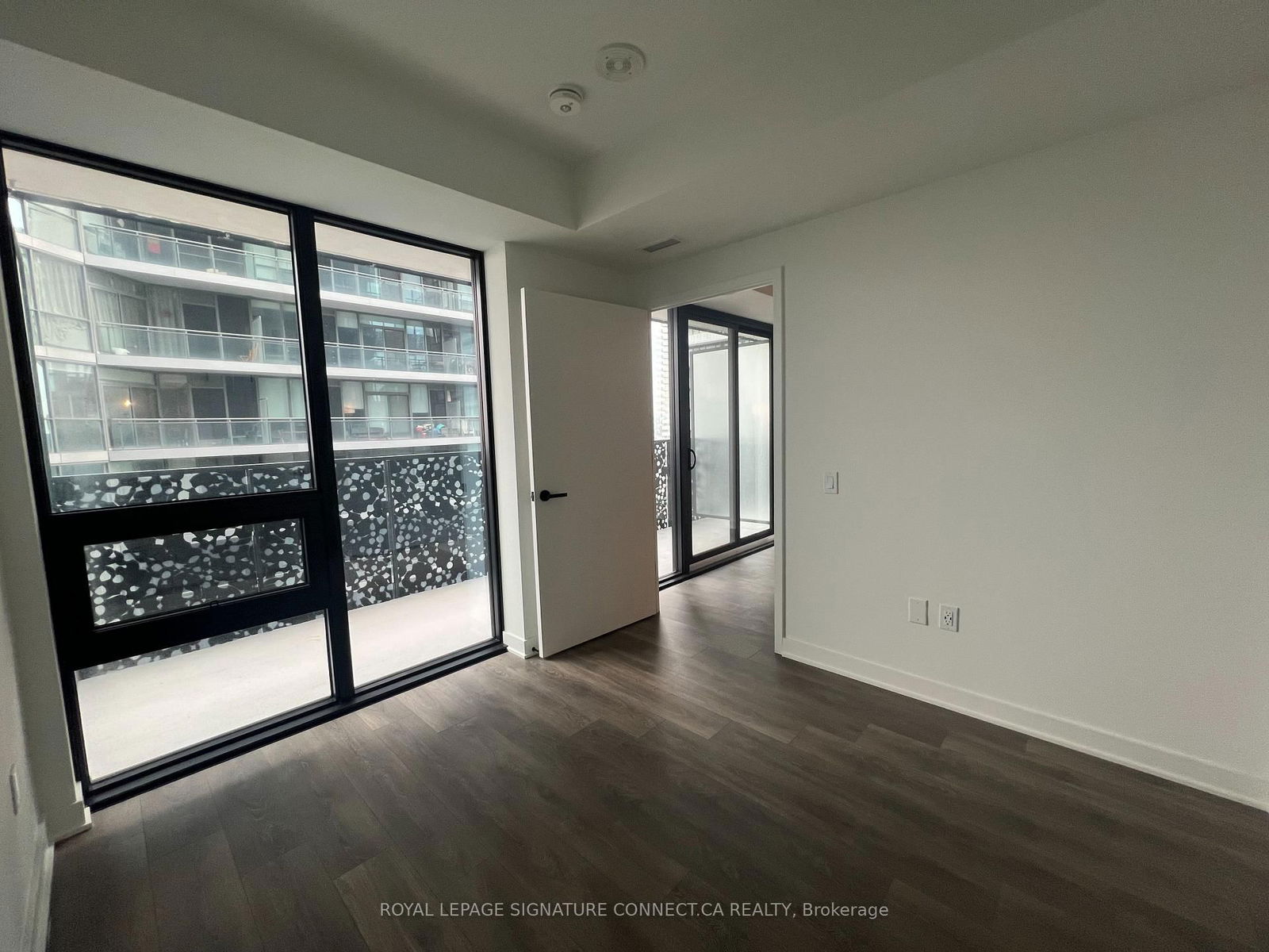 55 Charles St E, unit 4006 for rent