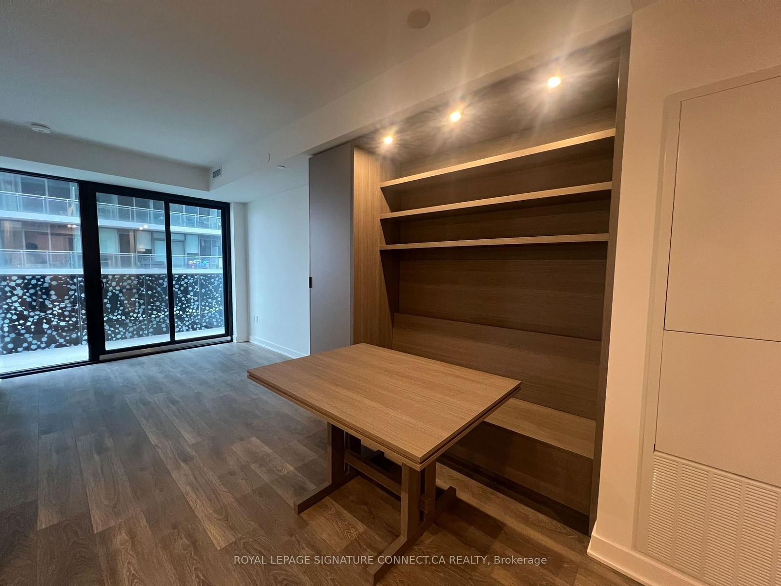 55 Charles St E, unit 4006 for rent