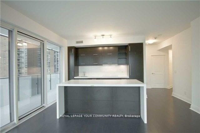 65 St Mary St, unit 1407 for rent