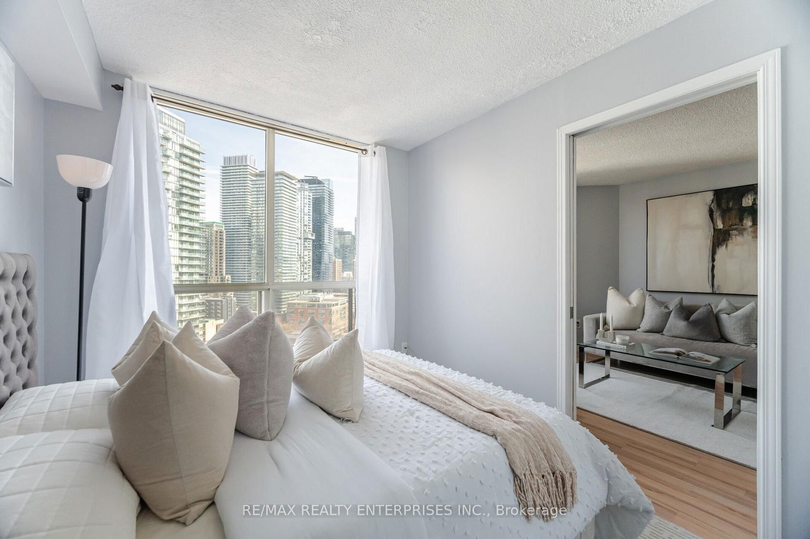 44 St. Joseph St, unit 2205 for sale