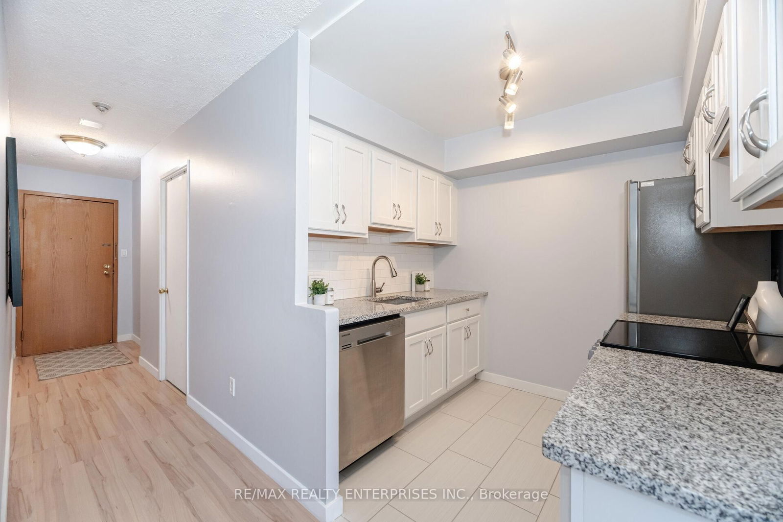 44 St. Joseph St, unit 2205 for sale