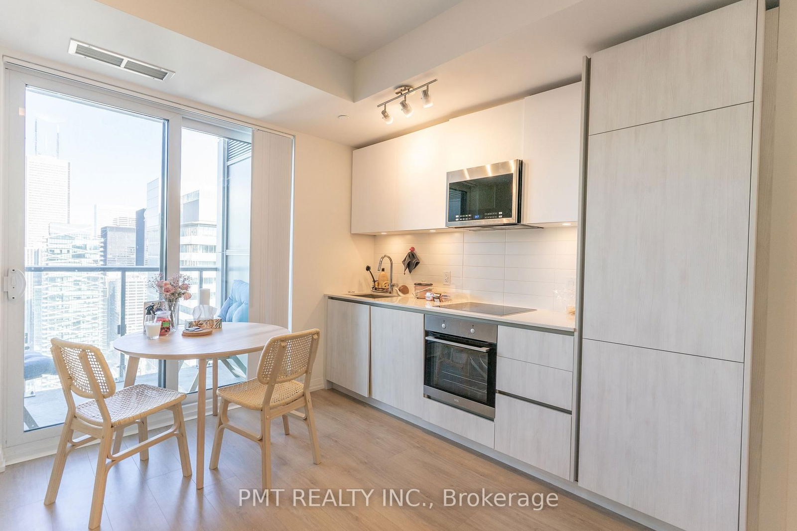 8 Widmer St, unit 4908 for rent