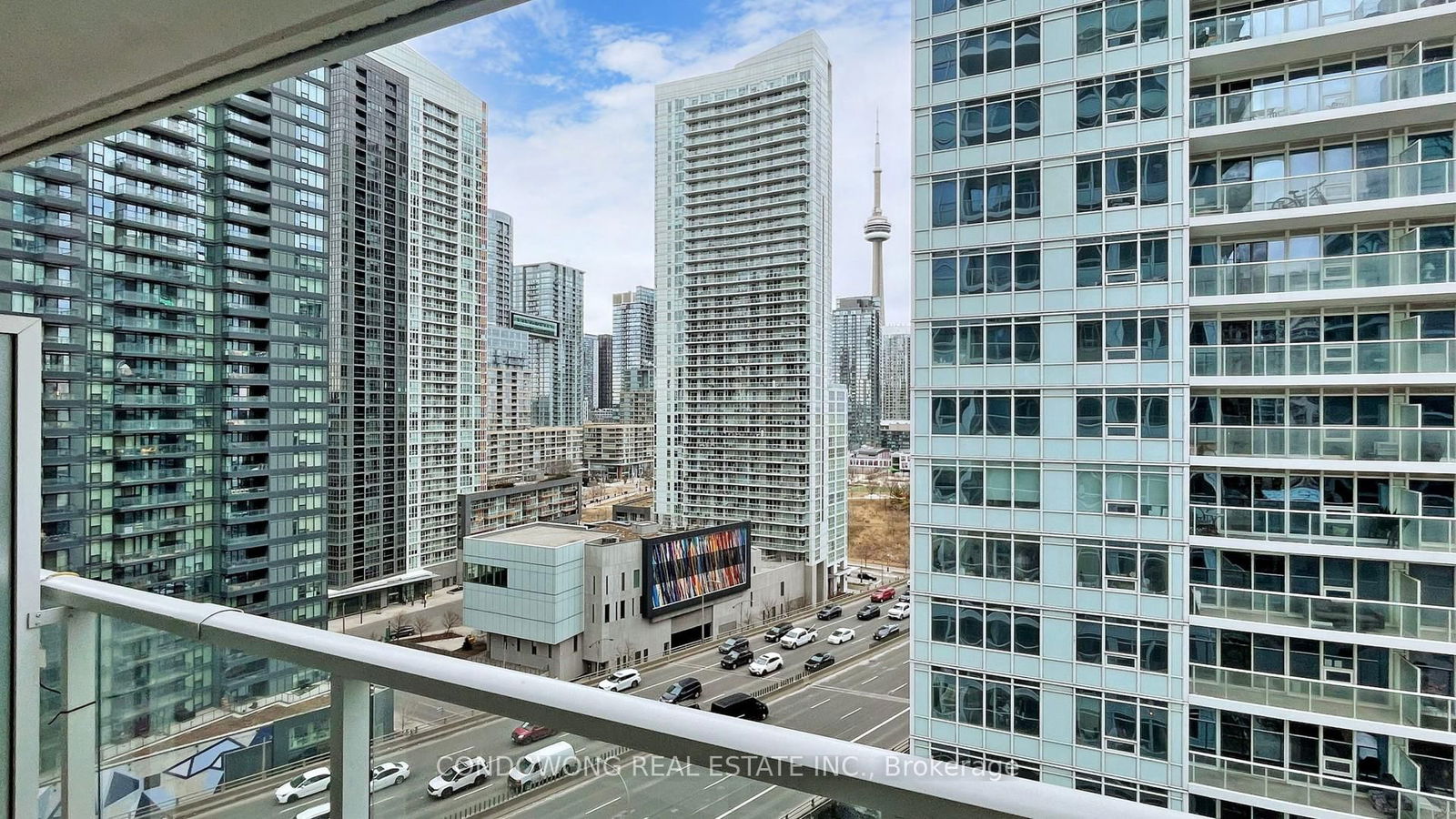 19 Bathurst St, unit 1810 for sale