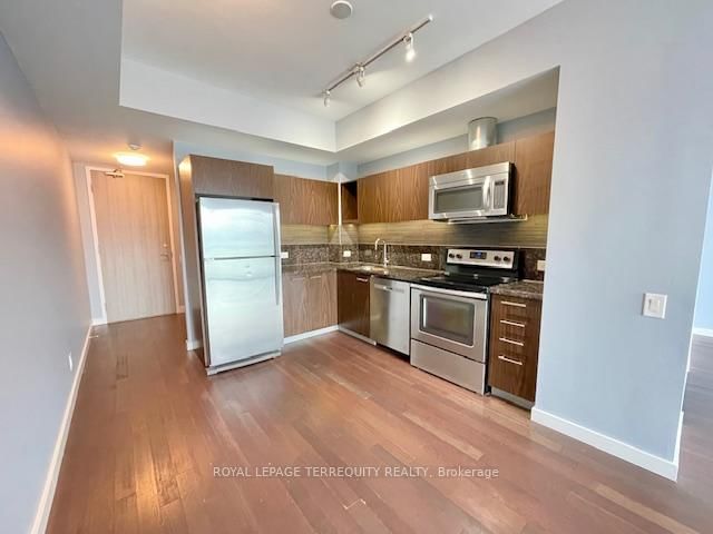 390 Cherry St, unit 1901 for rent