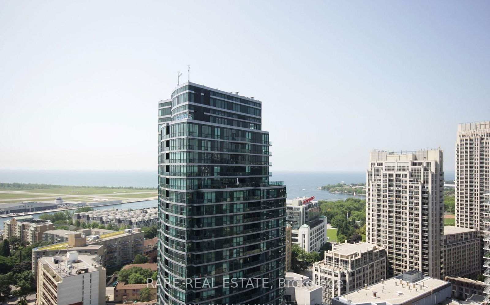 19 Bathurst St, unit 3102 for rent