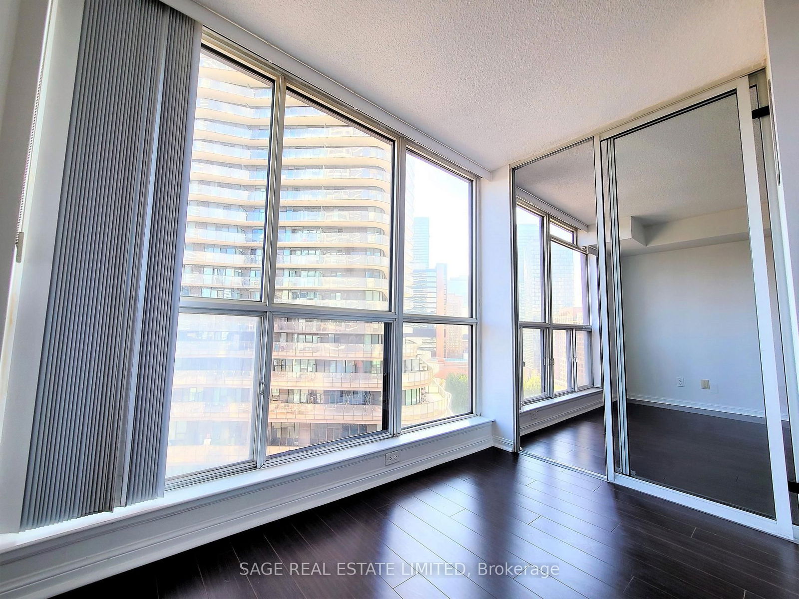 24 Wellesley St W, unit 1312 for rent