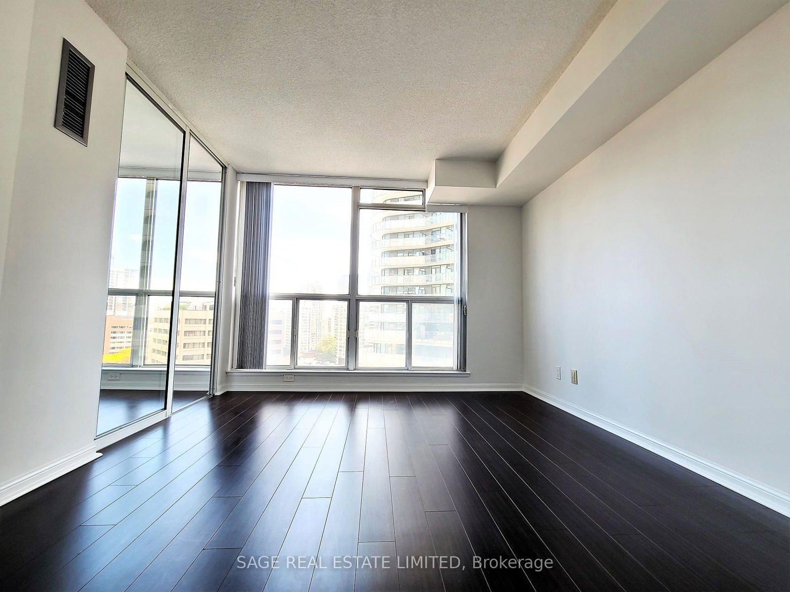 24 Wellesley St W, unit 1312 for rent