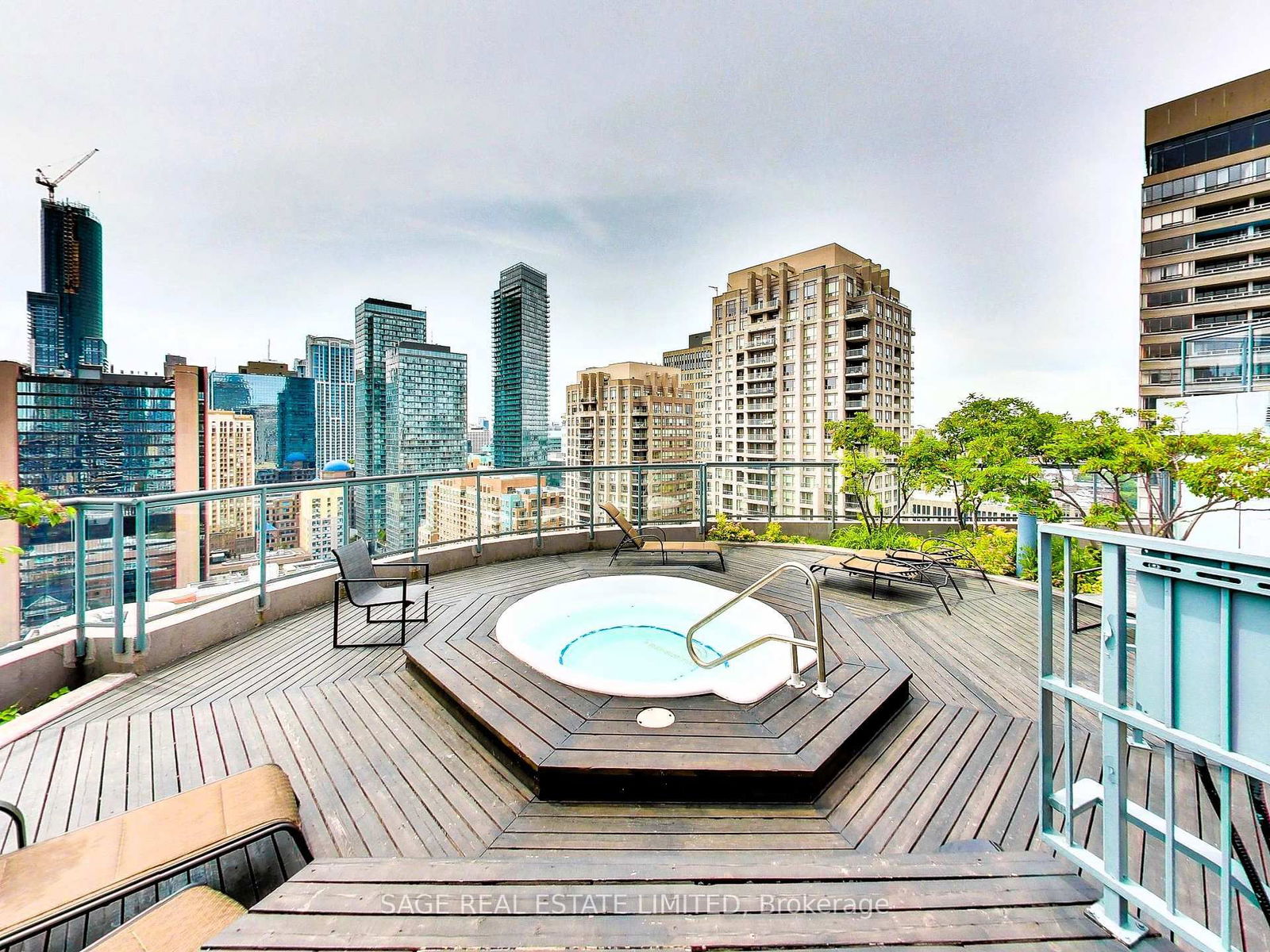 24 Wellesley St W, unit 1312 for rent