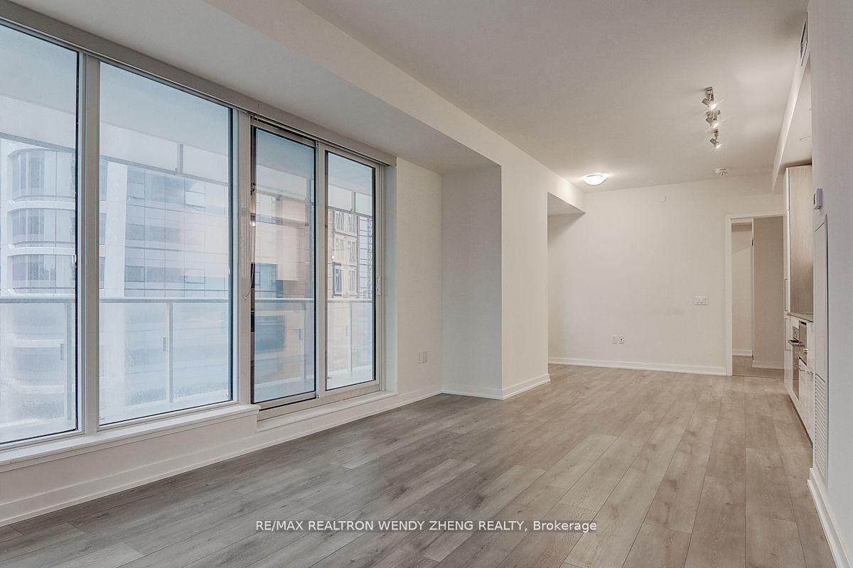 28 Freeland St, unit 902 for rent