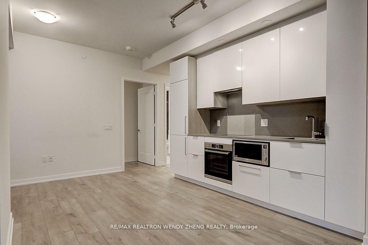 28 Freeland St, unit 902 for rent