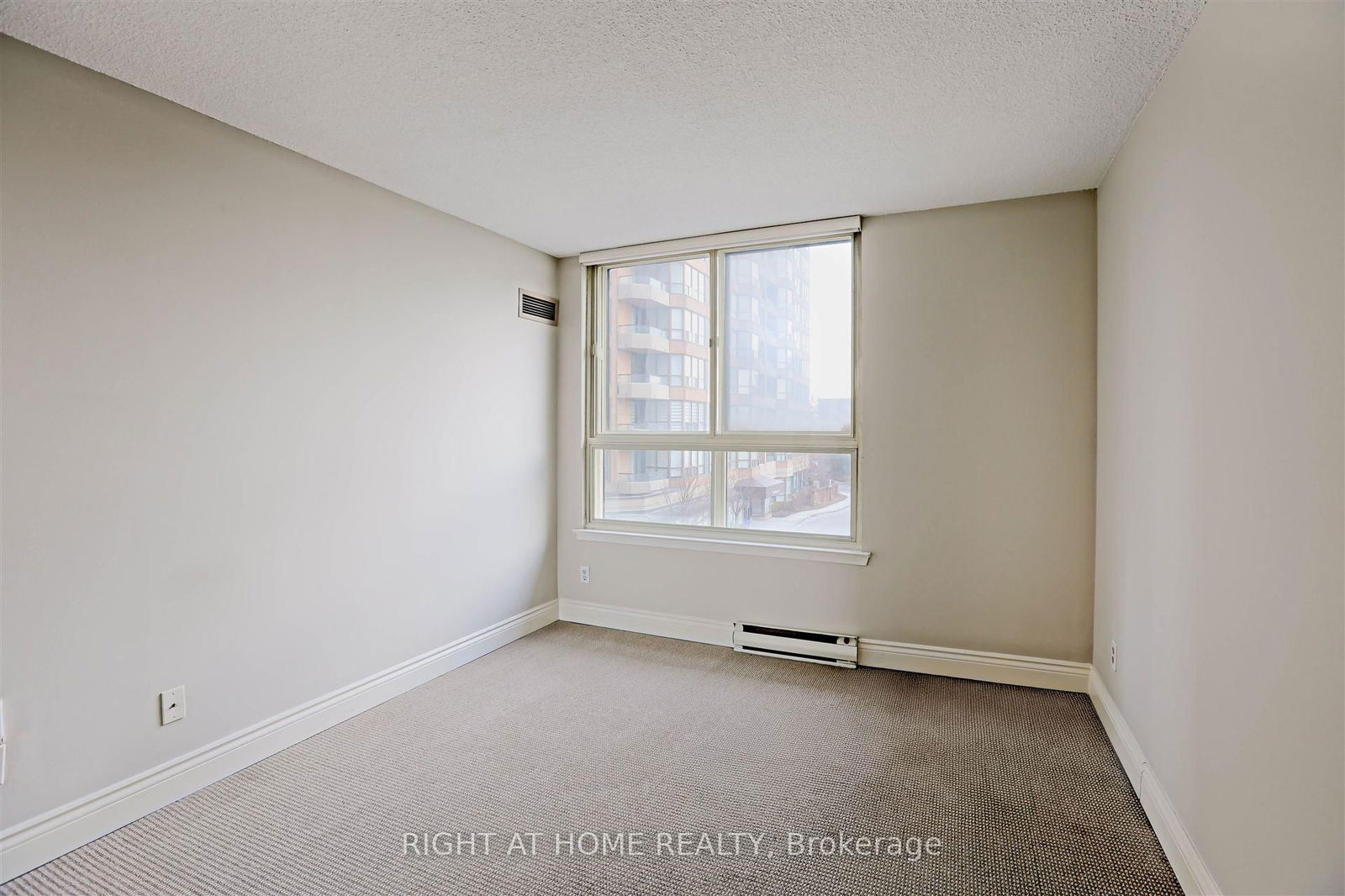 271 Ridley Blvd, unit 305 for sale