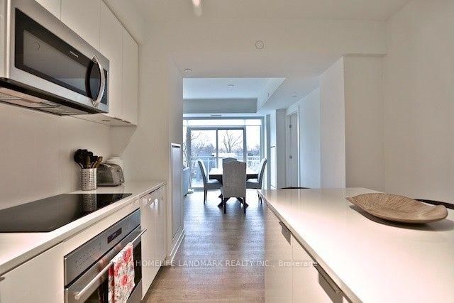 223 St Clair Ave W, unit 303 for rent