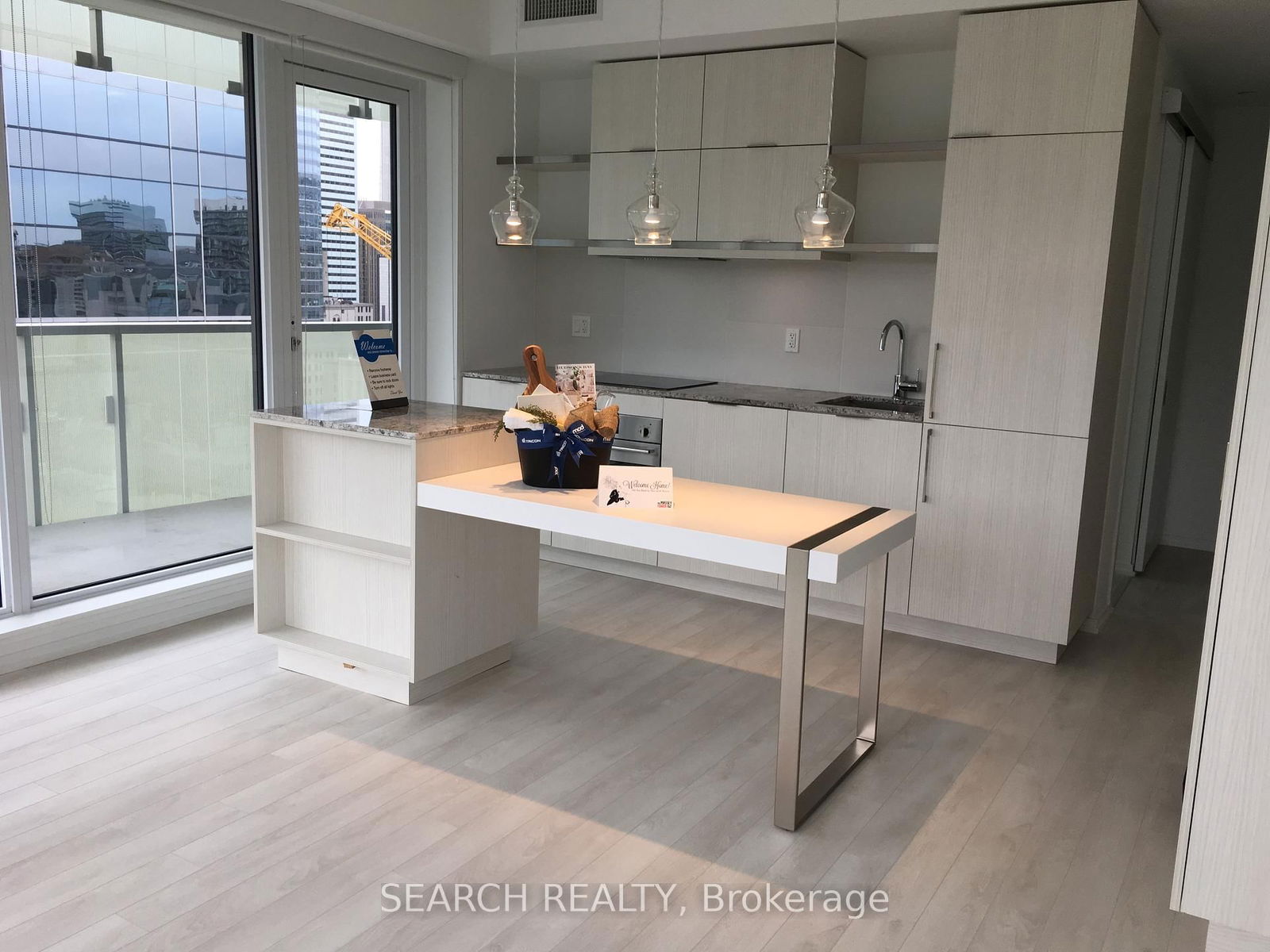 197 Yonge St, unit 1805 for rent