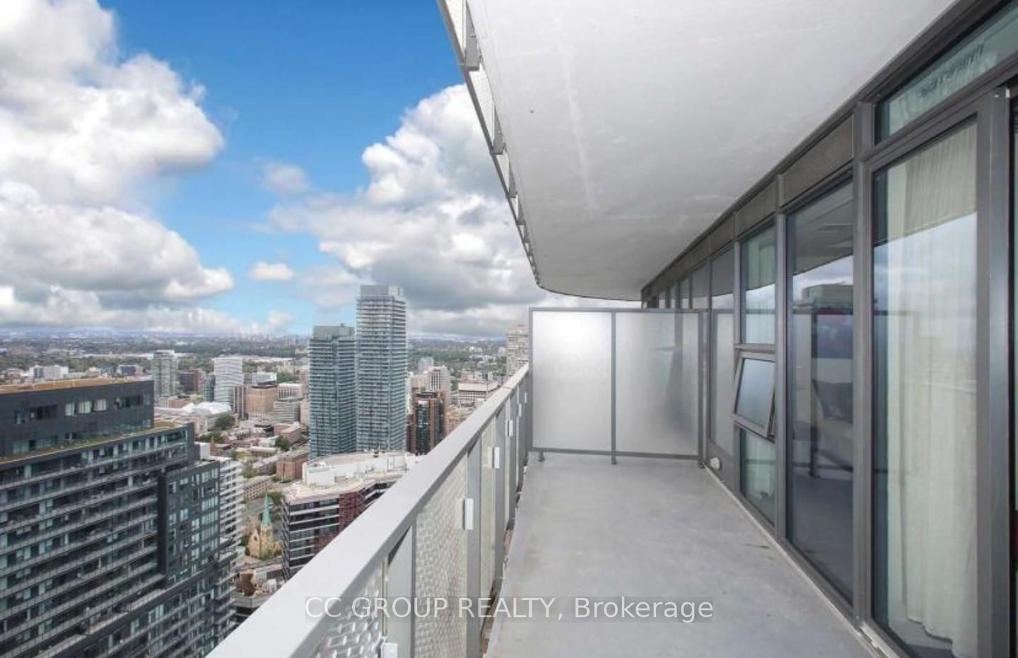 11 Wellesley St, unit 5007 for rent