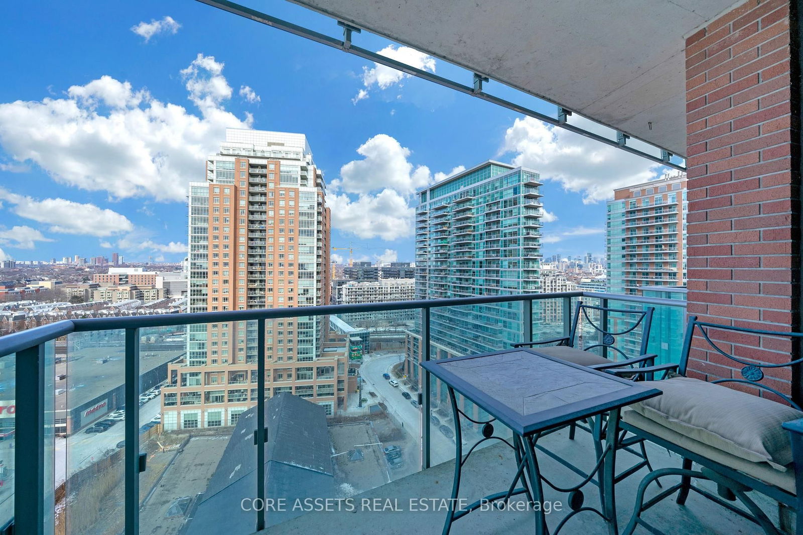 150 East Liberty St, unit 1616 for rent