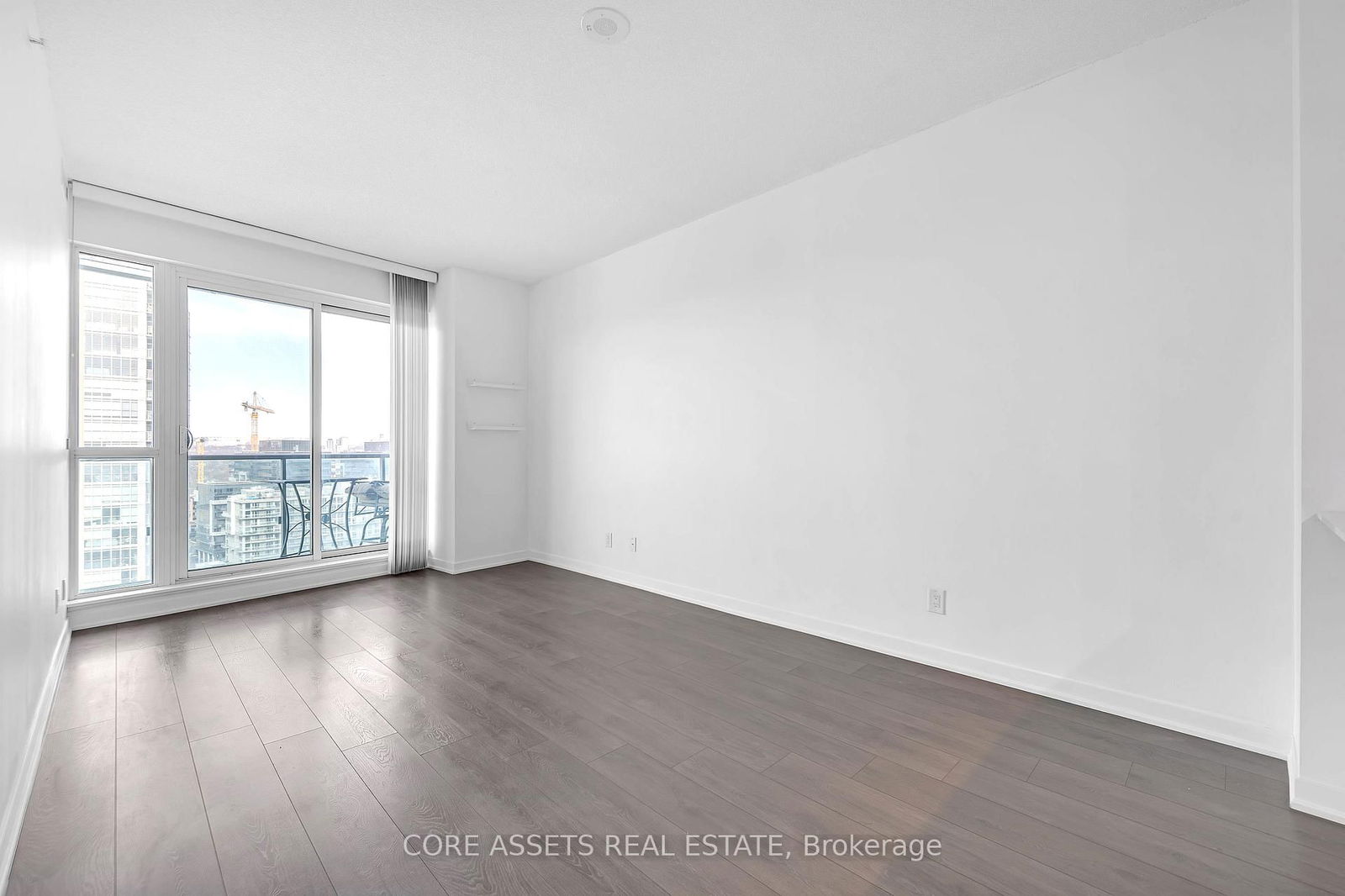 150 East Liberty St, unit 1616 for rent