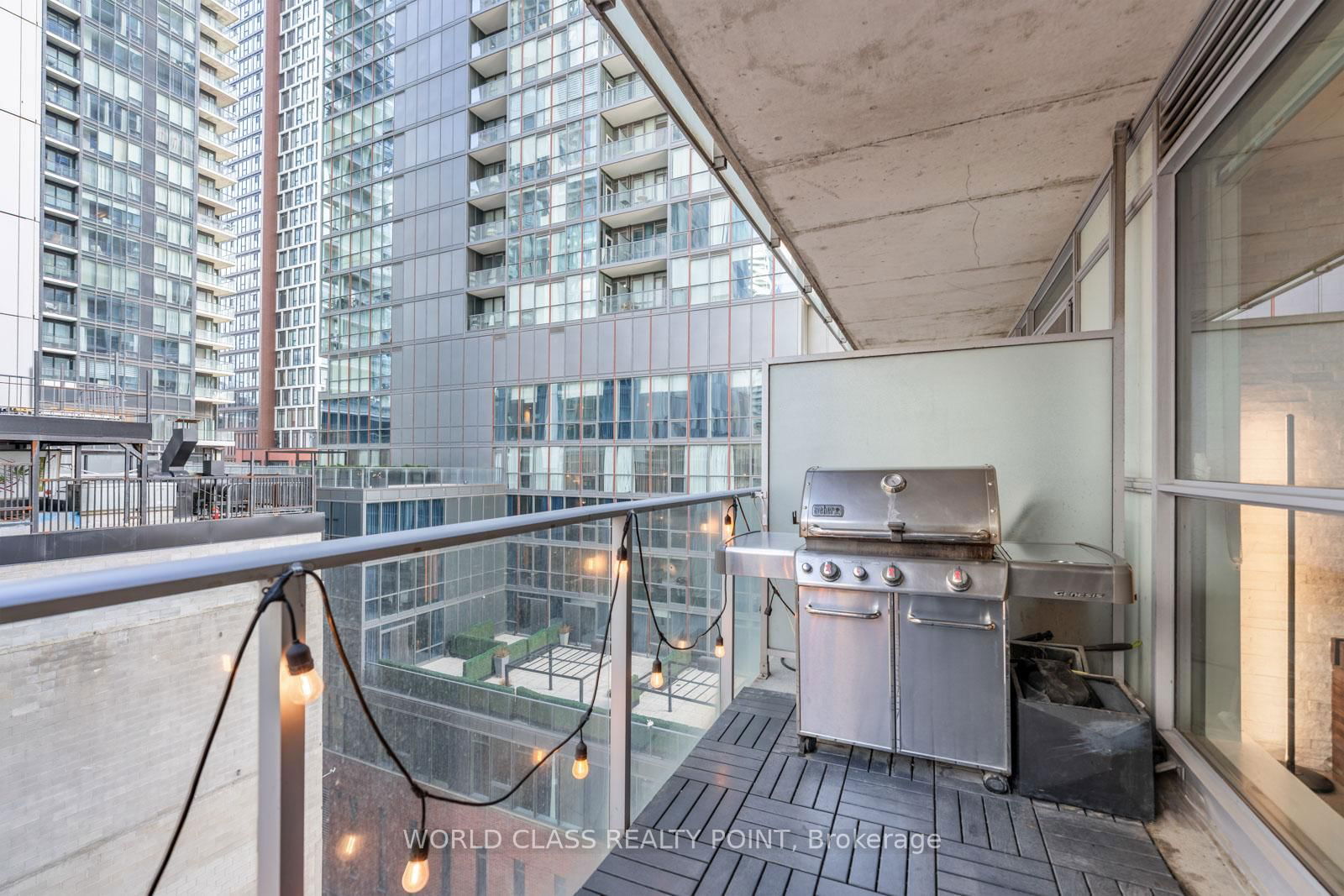 375 King St W, unit 705 for rent