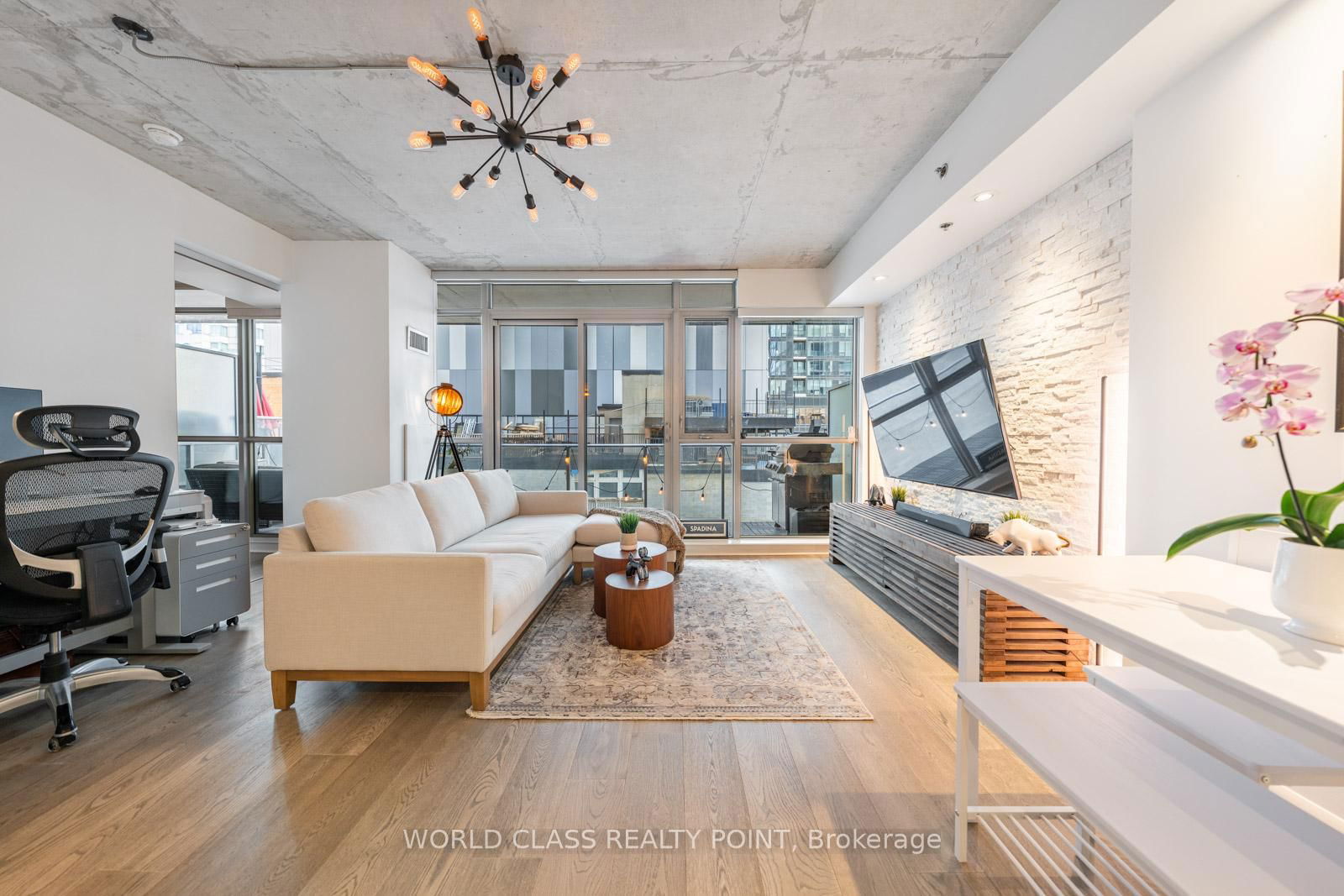 375 King St W, unit 705 for rent