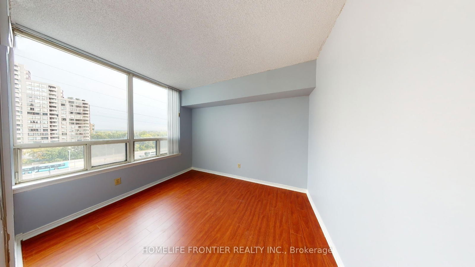 7 Bishop Ave, unit 713 for rent