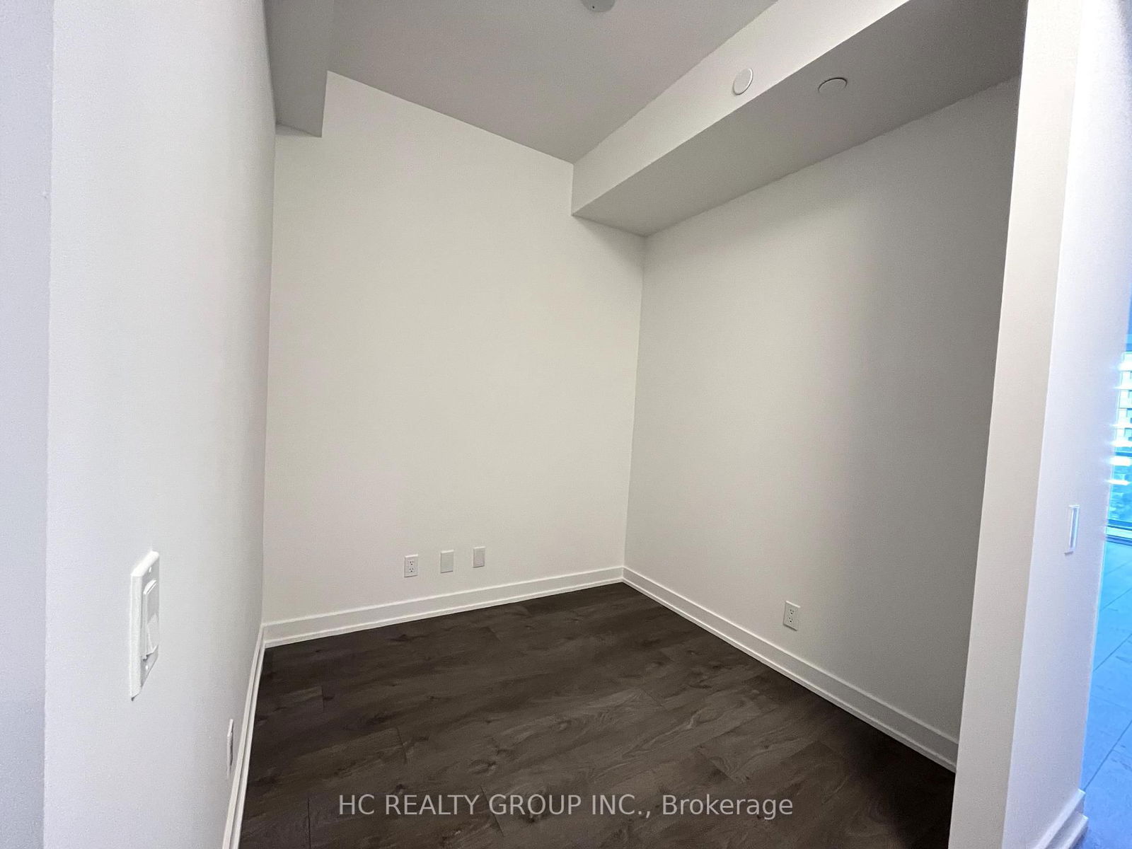 108 Peter St, unit 4105 for rent