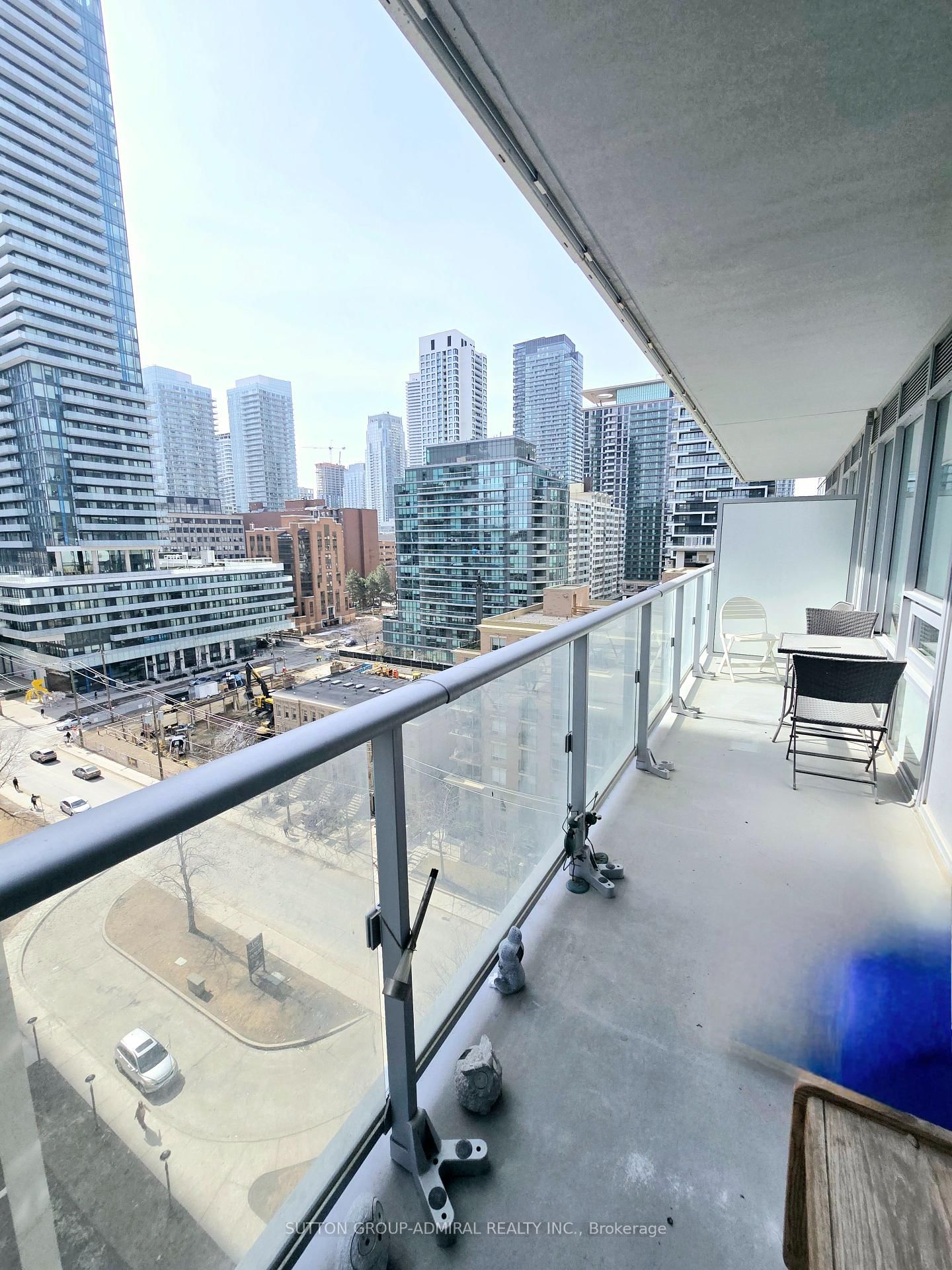 195 Redpath Ave, unit 1009 for sale