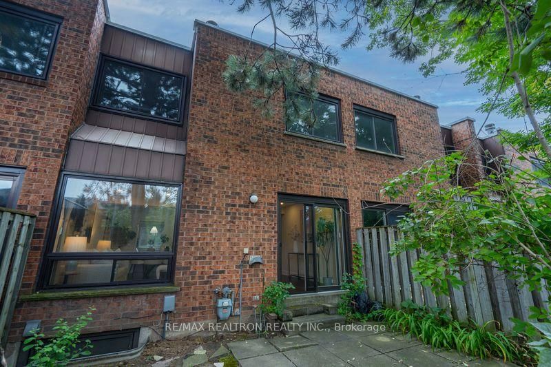 296 Torresdale Ave, unit 17 for sale