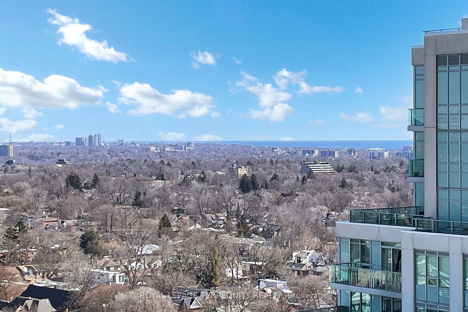 185 Roehampton Ave, unit 1707 for sale