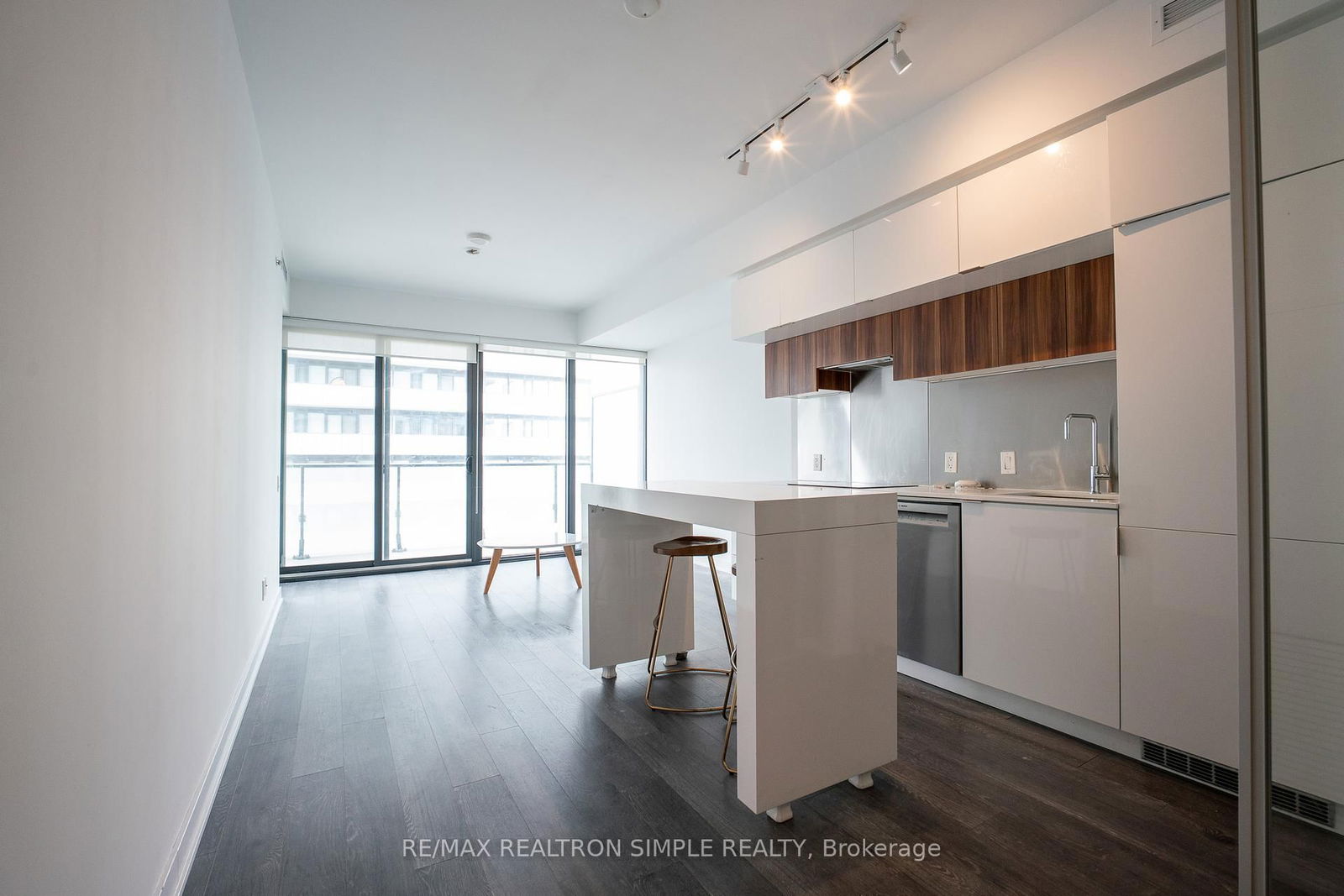 185 Roehampton Ave, unit 2301 for rent