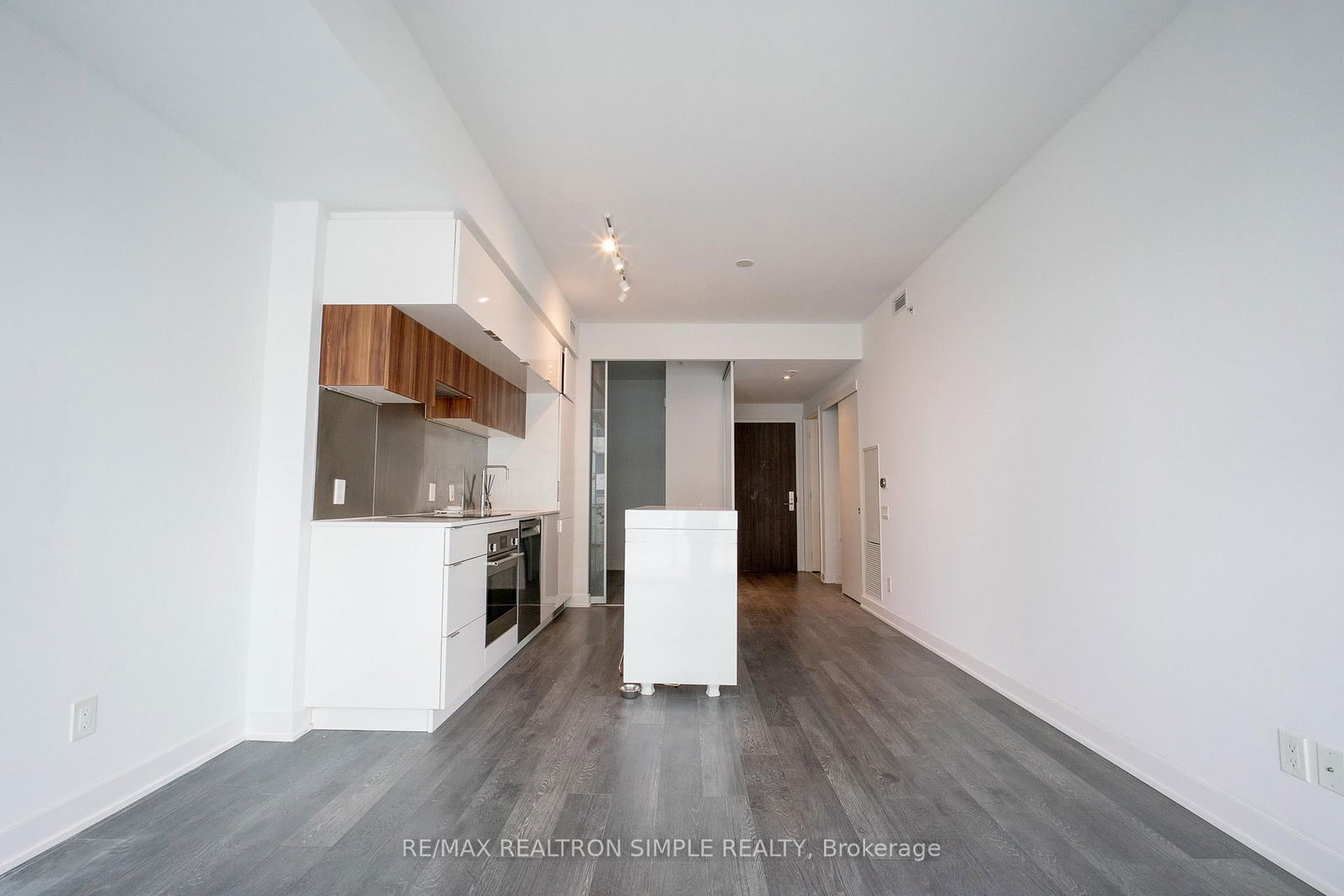 185 Roehampton Ave, unit 2301 for rent