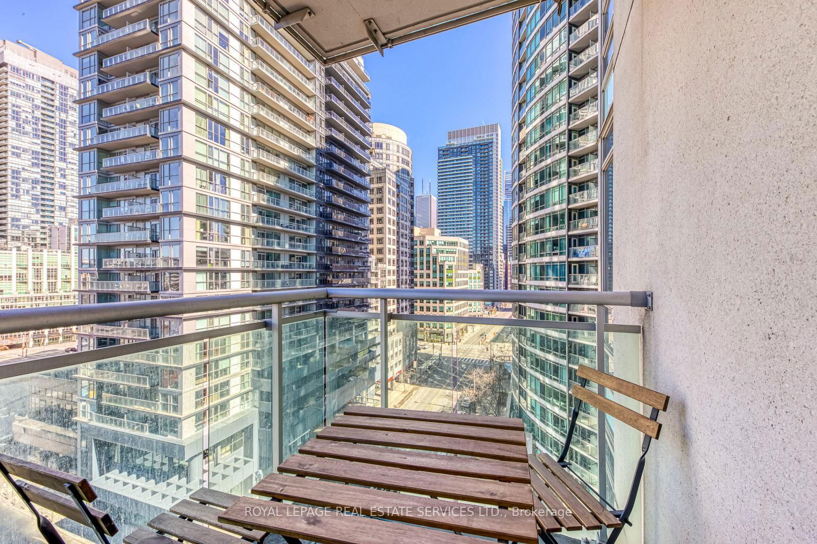 381 Front St W, unit 1203 for sale