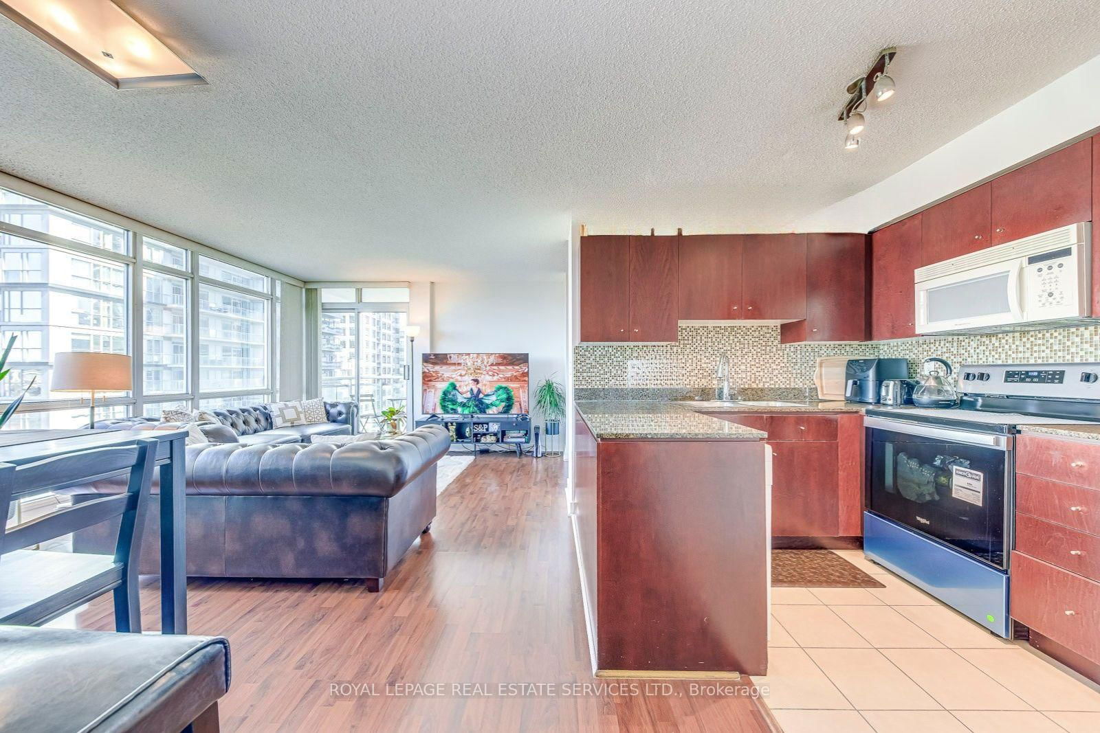 381 Front St W, unit 1203 for sale