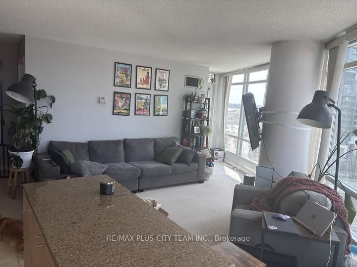 373 Front St W, unit 1003 for rent