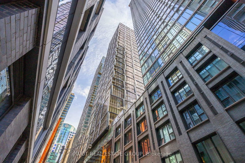 35 Mercer St, unit 2811 for sale