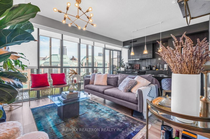 101 Charles St E, unit 1311 for sale