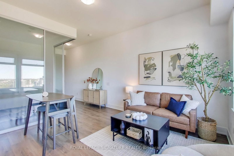 111 St Clair Ave W, unit 1826 for sale