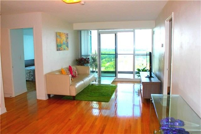 23 Hollywood Ave, unit 3306 for sale - image #2