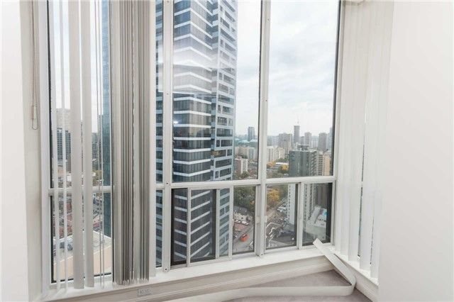 24 Wellesley St W, unit Ph08 for rent - image #4