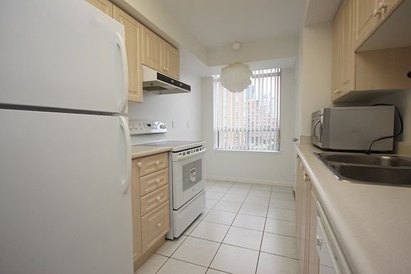 153 Beecroft Rd, unit 902 for rent - image #5