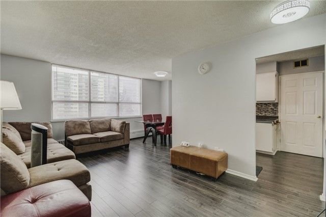 5 Parkway Forest Dr, unit 302 for sale - image #4