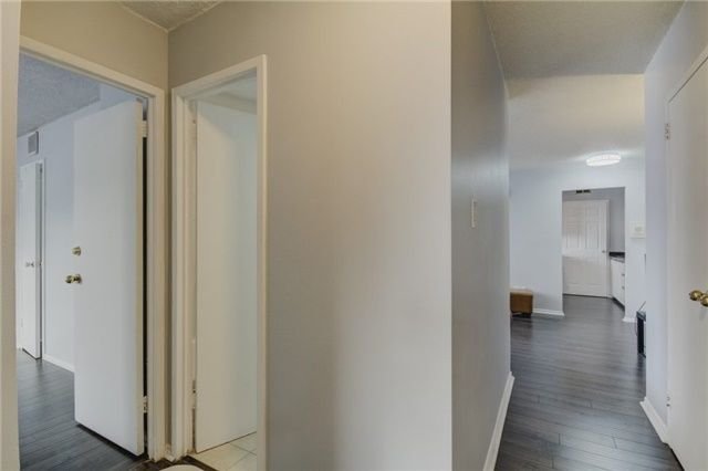 5 Parkway Forest Dr, unit 302 for sale - image #8