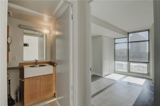 10 Navy Wharf Crt, unit 510 for rent - image #10