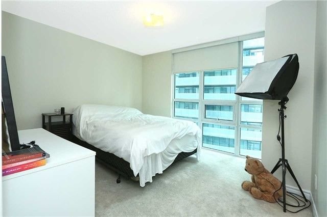 19 Grand Trunk Cres, unit 2710 for sale - image #4