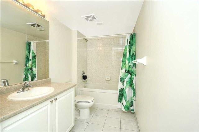 19 Grand Trunk Cres, unit 2710 for sale - image #5